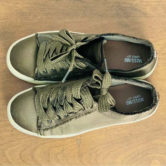 MOSSIMO Golden Brown Sneakers US7 - Picture 2 of 8